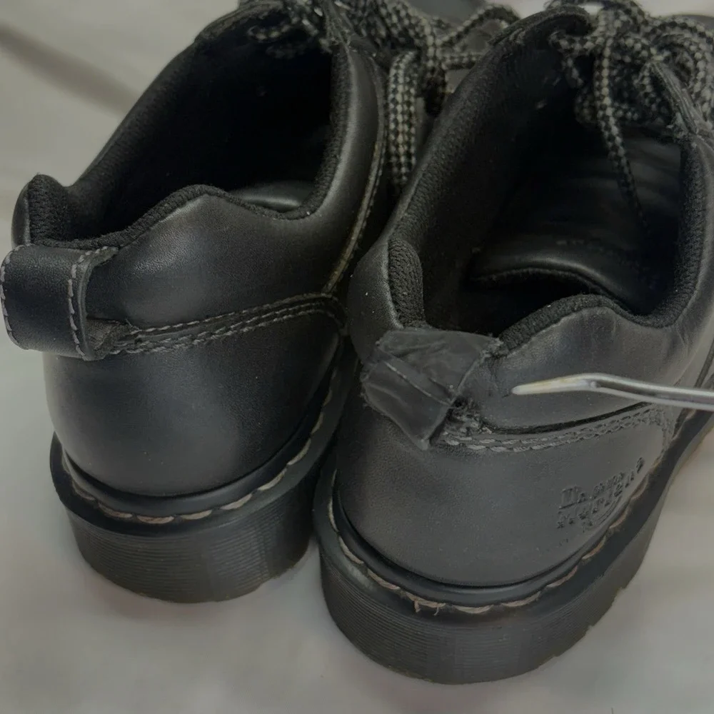 Dr. Martens excellent preowned